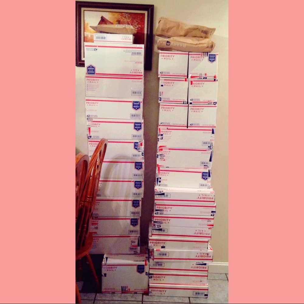 WELCOME TO MY CLOSET! - Picture 1 of 1